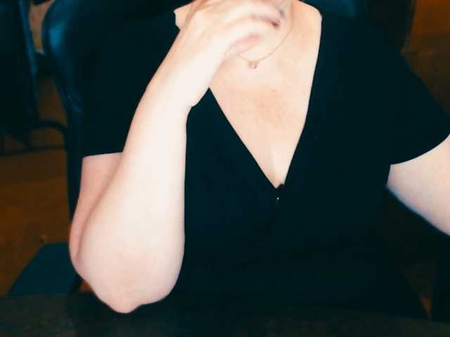 Live sex webcam photo for Alisa1917 #292268577