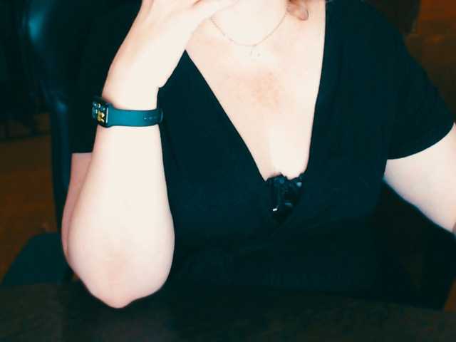 Live sex webcam photo for Alisa1917 #292361947