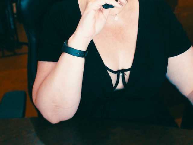 Live sex webcam photo for Alisa1917 #292410611