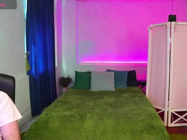 Live sex webcam photo for AlisaAleks #291772734