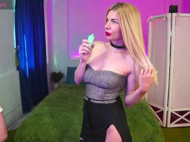 Live sex webcam photo for AlisaAleks #291831380