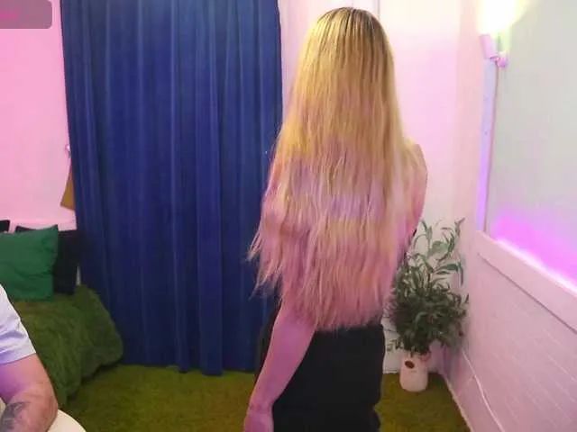 Live sex webcam photo for AlisaAleks #292230631