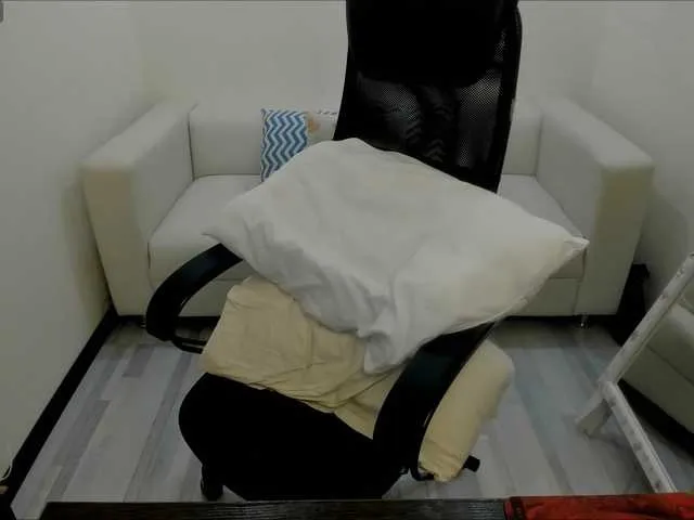 Live sex webcam photo for AlisaBacker #290400680