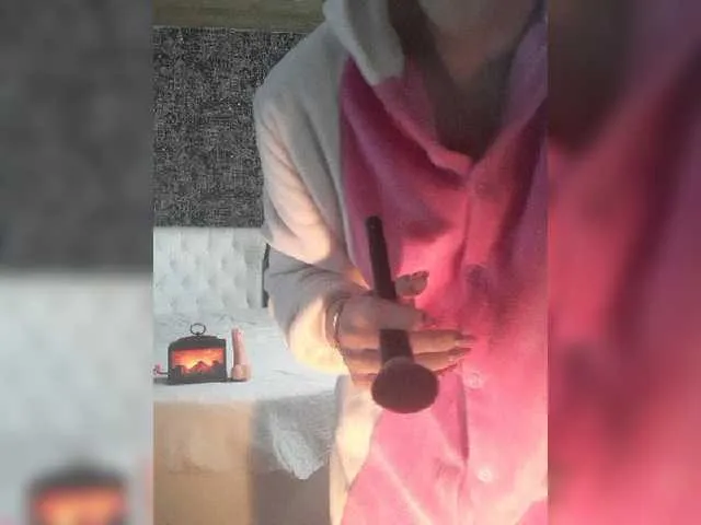 Live sex webcam photo for AlisaKisa555 #272142899