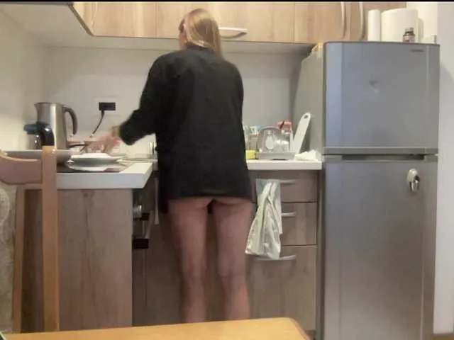 Live sex webcam photo for Alisasqrl #276045366