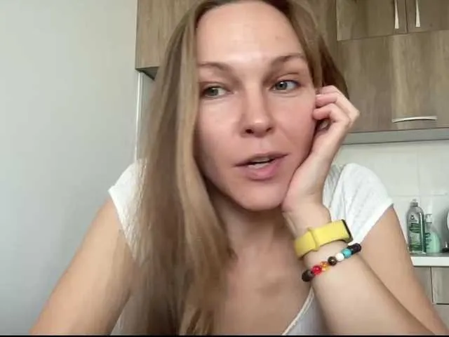 Live sex webcam photo for Alisasqrl #276080271