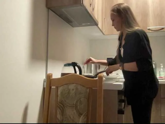 Live sex webcam photo for Alisasqrl #276343530