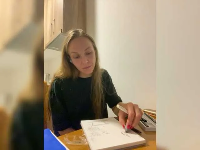 Live sex webcam photo for Alisasqrl #276373223