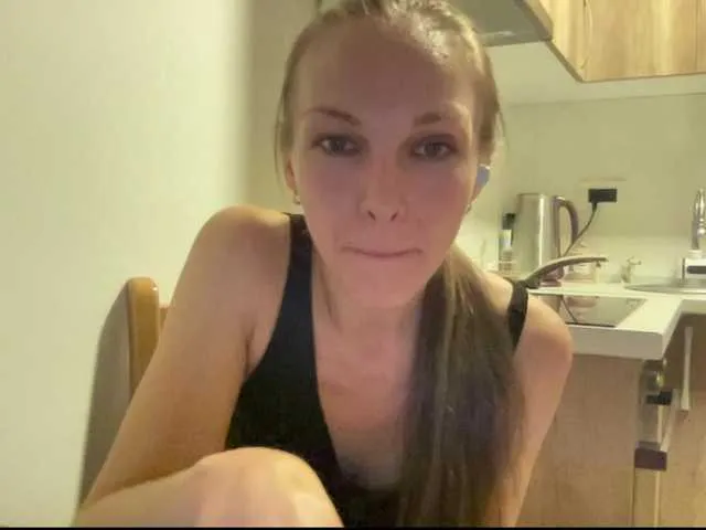 Live sex webcam photo for Alisasqrl #276405556