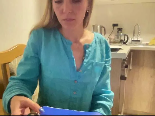 Live sex webcam photo for Alisasqrl #276427019