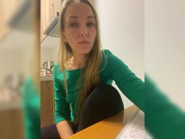 Live sex webcam photo for Alisasqrl #276455992