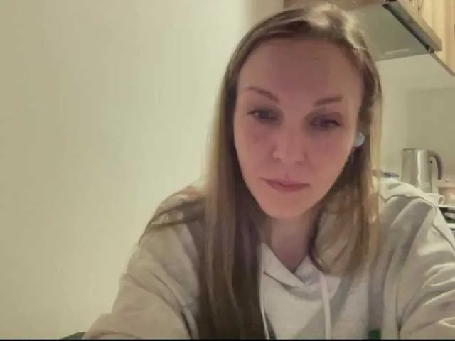 Live sex webcam photo for Alisasqrl #276672289