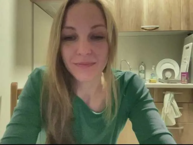 Live sex webcam photo for Alisasqrl #276691821