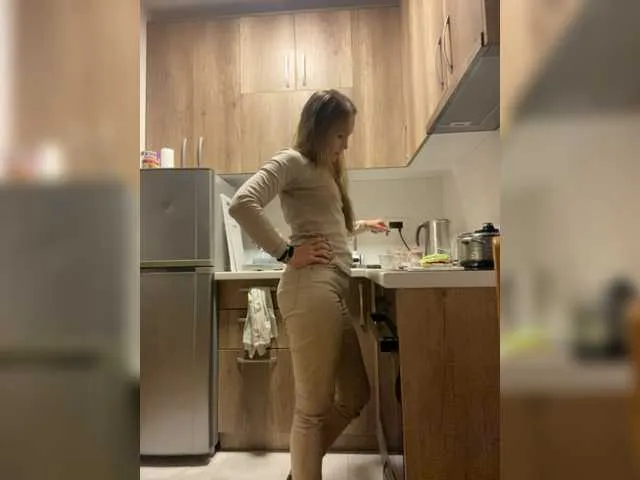 Live sex webcam photo for Alisasqrl #276699882