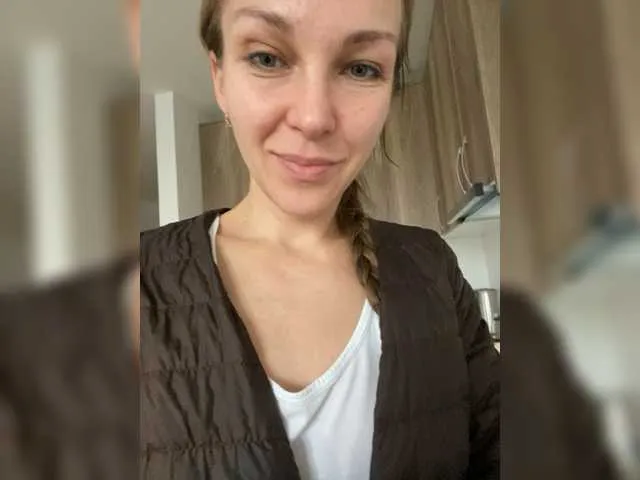 Live sex webcam photo for Alisasqrl #276710089