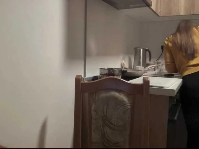 Live sex webcam photo for Alisasqrl #276734084