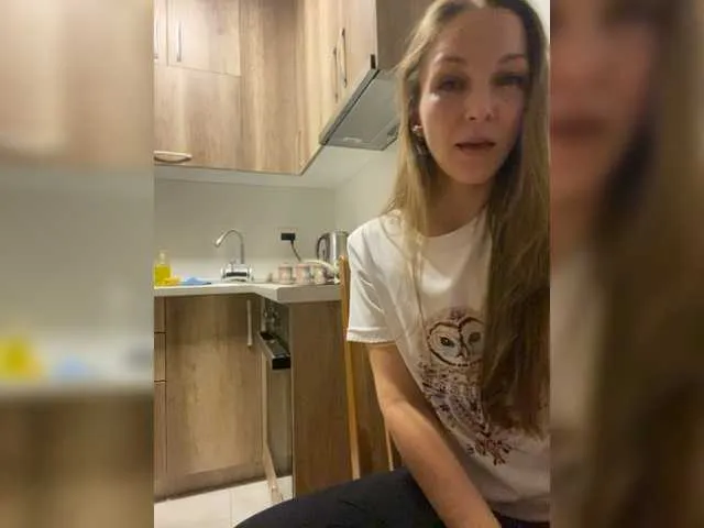 Live sex webcam photo for Alisasqrl #276740839