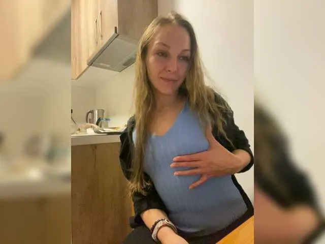 Live sex webcam photo for Alisasqrl #276792389