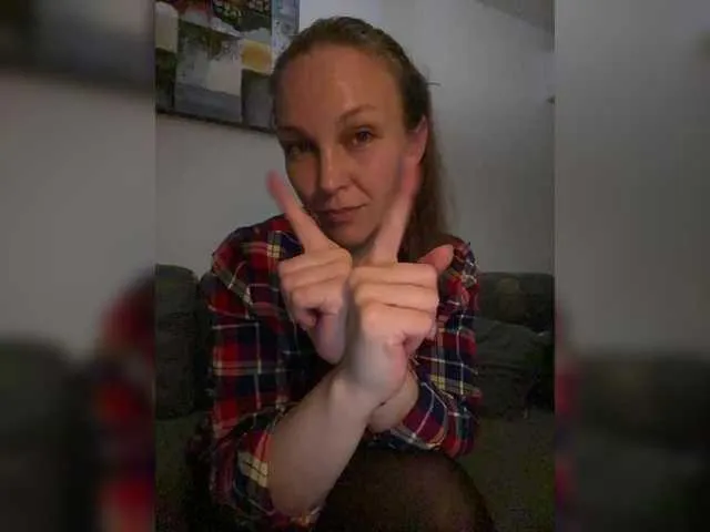 Live sex webcam photo for Alisasqrl #290994883