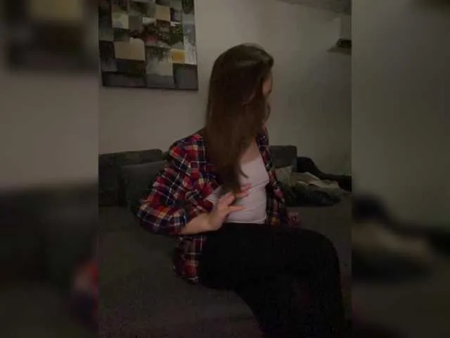 Live sex webcam photo for Alisasqrl #291074320