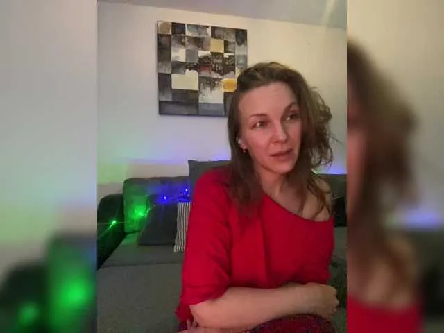 Live sex webcam photo for Alisasqrl #291381519