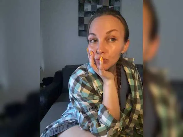 Live sex webcam photo for Alisasqrl #291902224