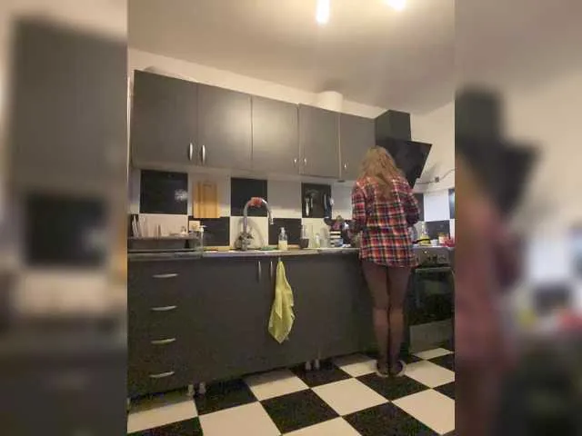 Live sex webcam photo for Alisasqrl #292125548