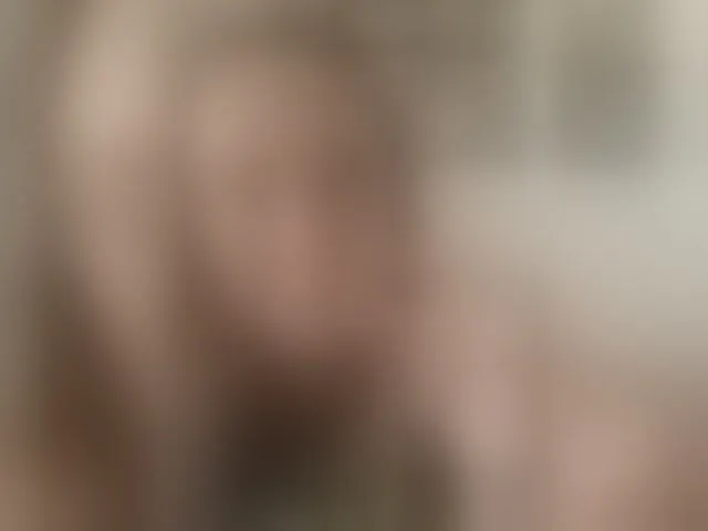 Live sex webcam photo for Alisasqrl #294152352