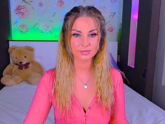 Live sex webcam photo for Alisee123 #291737219