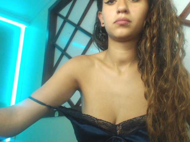 Live sex webcam photo for Alisha-kalu #272234511