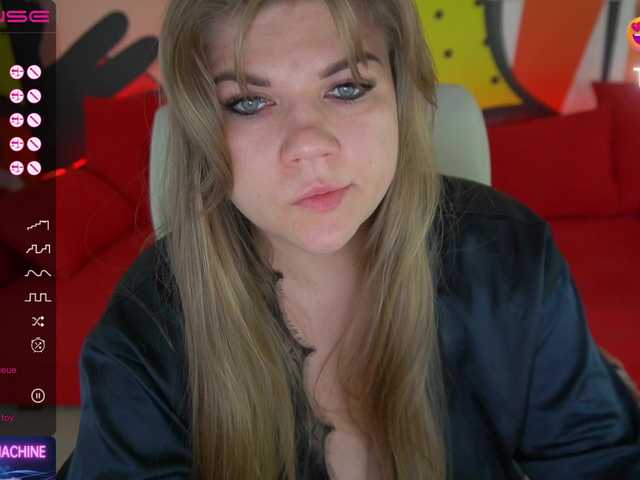 Live sex webcam photo for AlishaMalinka #277389704