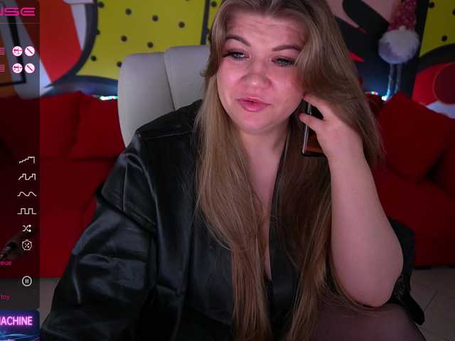 Live sex webcam photo for AlishaMalinka #290250728