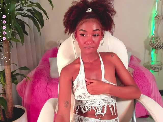 Live sex webcam photo for AlishaSummer #277699727