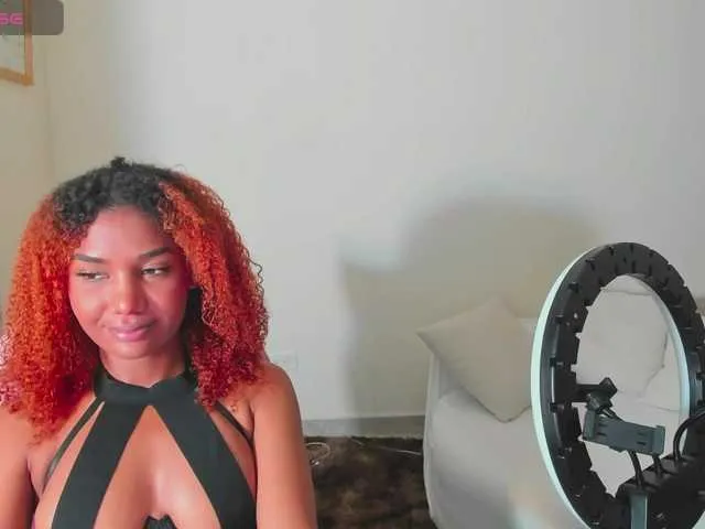 Live sex webcam photo for AlishaSummer #291672563