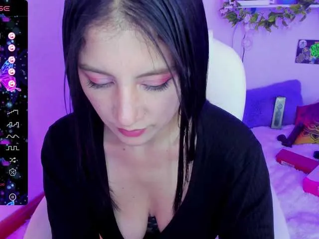Live sex webcam photo for Alison-fire #277303326