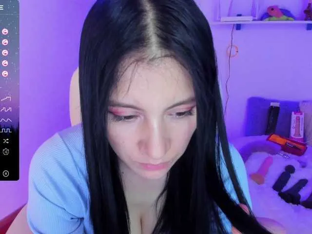 Live sex webcam photo for Alison-fire #277912243