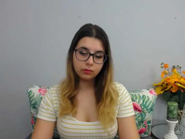 Live sex webcam photo for AlisonLady #274163724