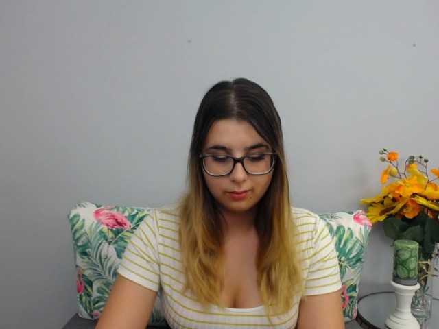 Live sex webcam photo for AlisonLady #274165656