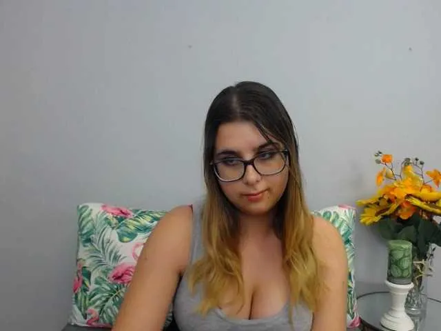 Live sex webcam photo for AlisonLady #274186942