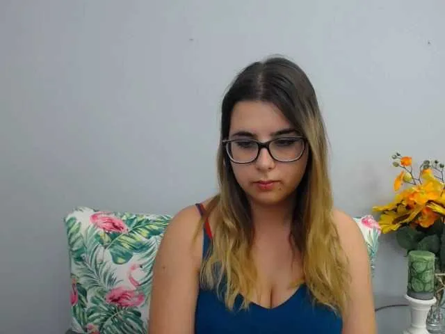 Live sex webcam photo for AlisonLady #274197812