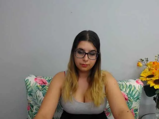 Live sex webcam photo for AlisonLady #274247992