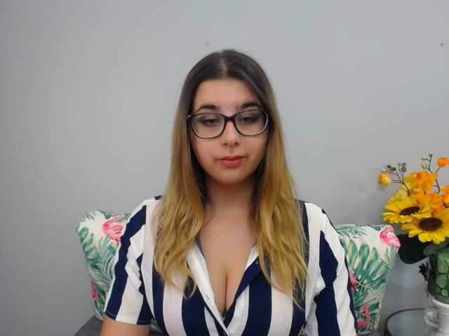 Live sex webcam photo for AlisonLady #274267428