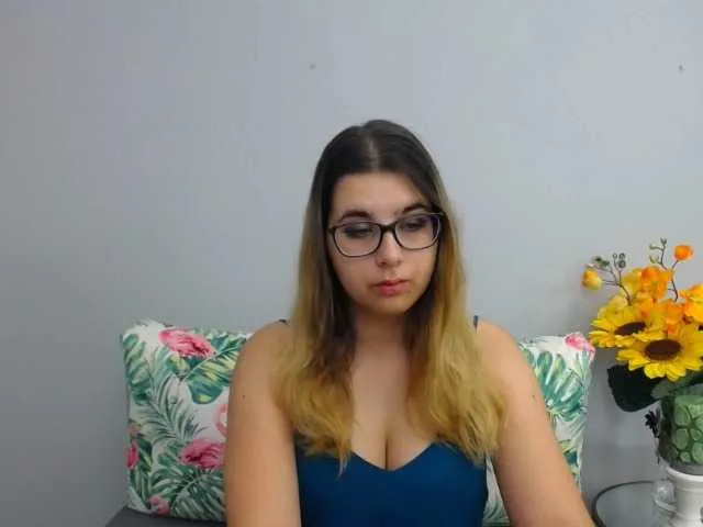 Live sex webcam photo for AlisonLady #274278735