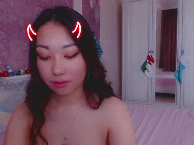 Live sex webcam photo for Alisonyugai #271718167