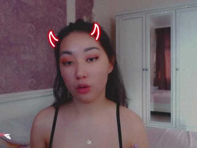 Live sex webcam photo for Alisonyugai #271990439