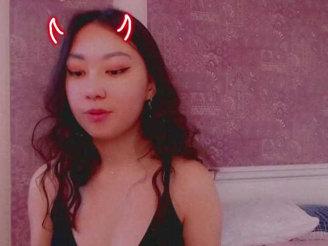 Live sex webcam photo for Alisonyugai #272093030