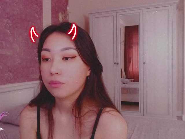 Live sex webcam photo for Alisonyugai #272434115