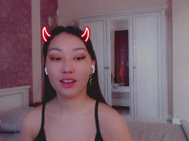 Live sex webcam photo for Alisonyugai #272497186