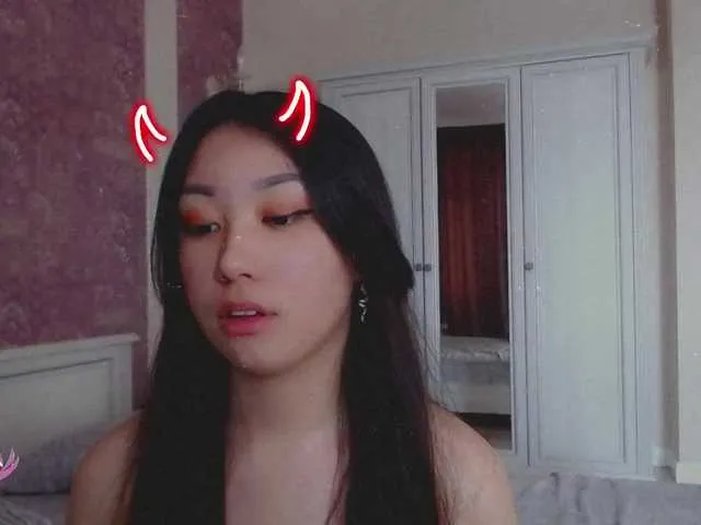 Live sex webcam photo for Alisonyugai #272523531