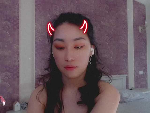 Live sex webcam photo for Alisonyugai #272683454